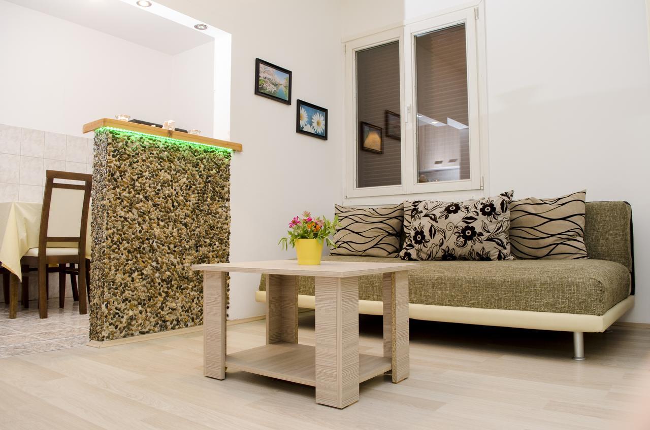 Villa Re3Ca Skopje Bagian luar foto